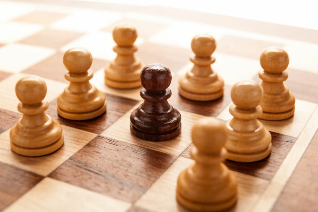 Can A Pawn Move Or Attack Backwards In Chess