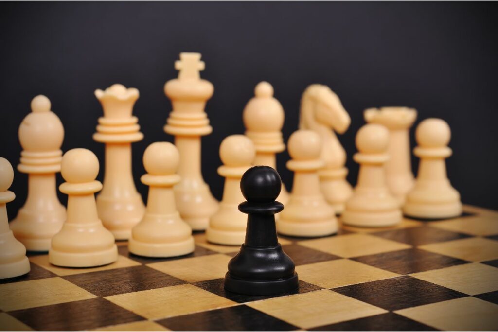 How Do Pawns Move In Chess
